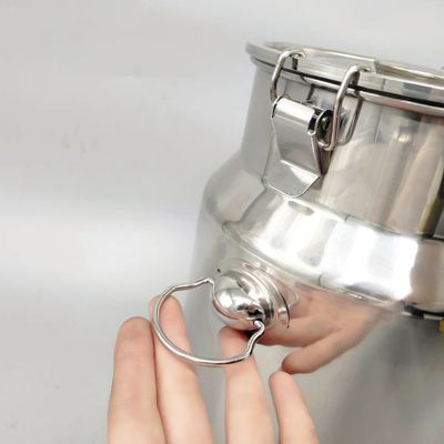 최고 두꺼운 0.8 밀리미터 스테인레스 강 우유는 작은 8L 밀폐 보관 할 수있